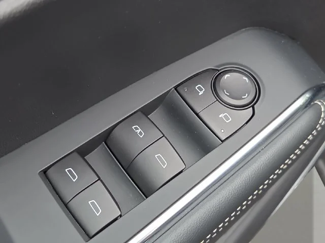 2025 GMC Acadia Elevation - Photo 22