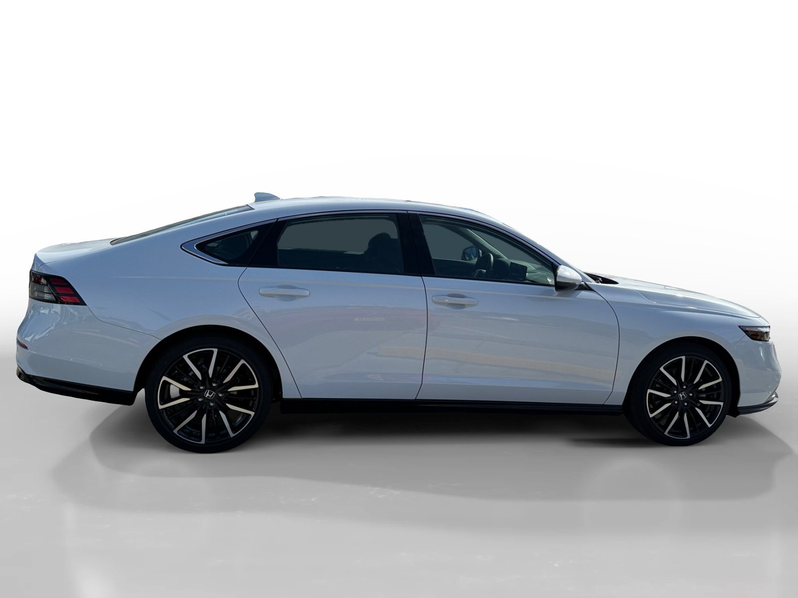 New 2026 Platinum White Pearl Honda Touring image 6