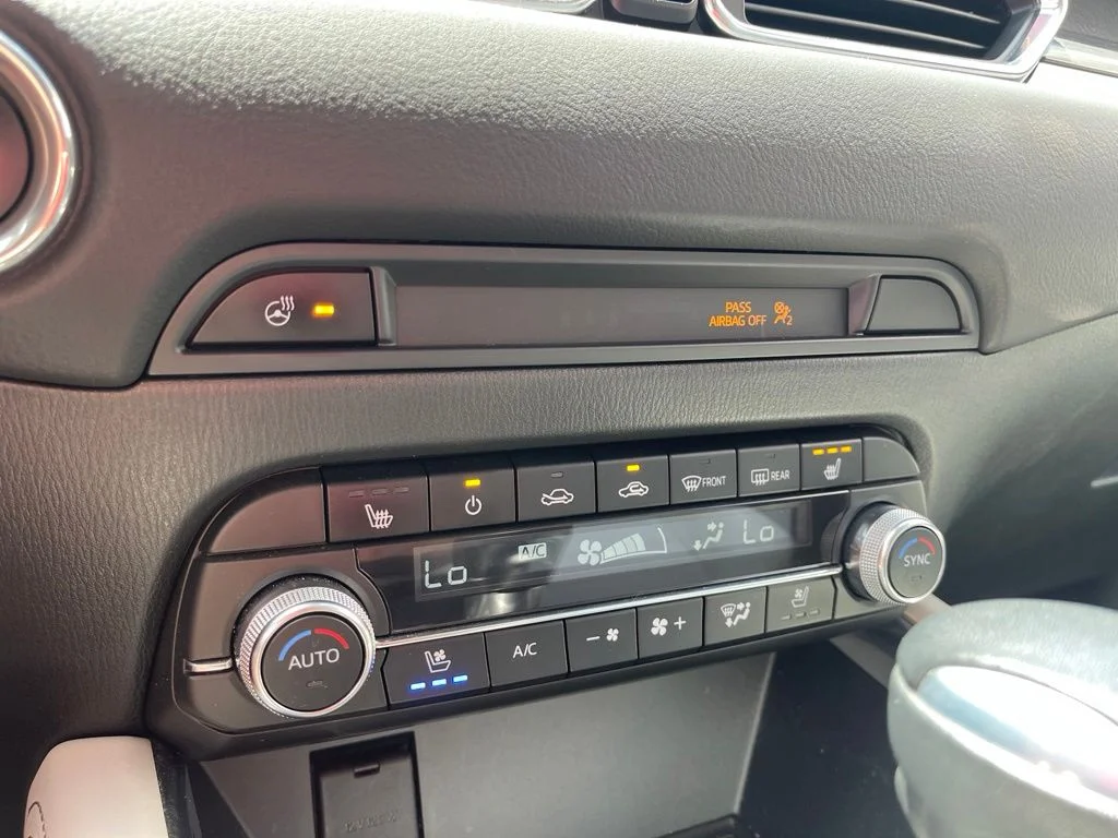 Used 2019 Snowflake White Pearl Mica Mazda Grand Touring image 9