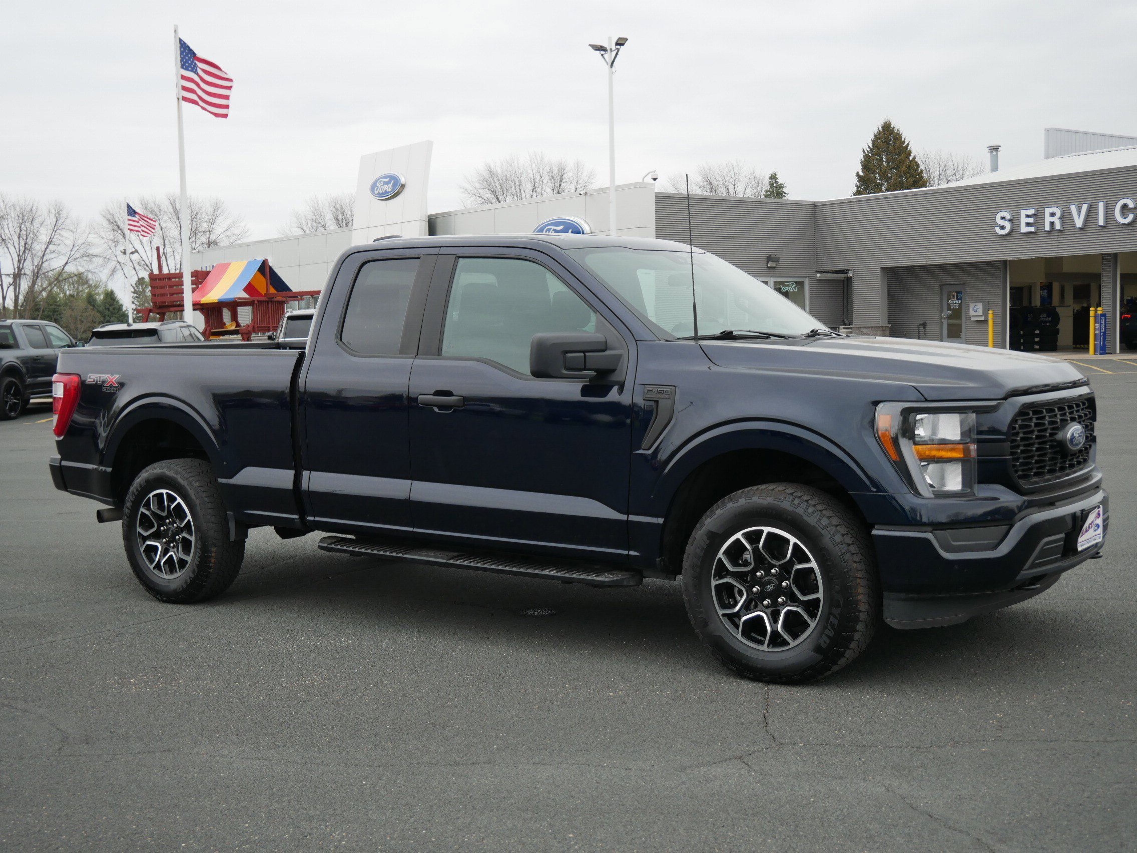 Used 2023 Antimatter Blue Metallic Ford XL image 7