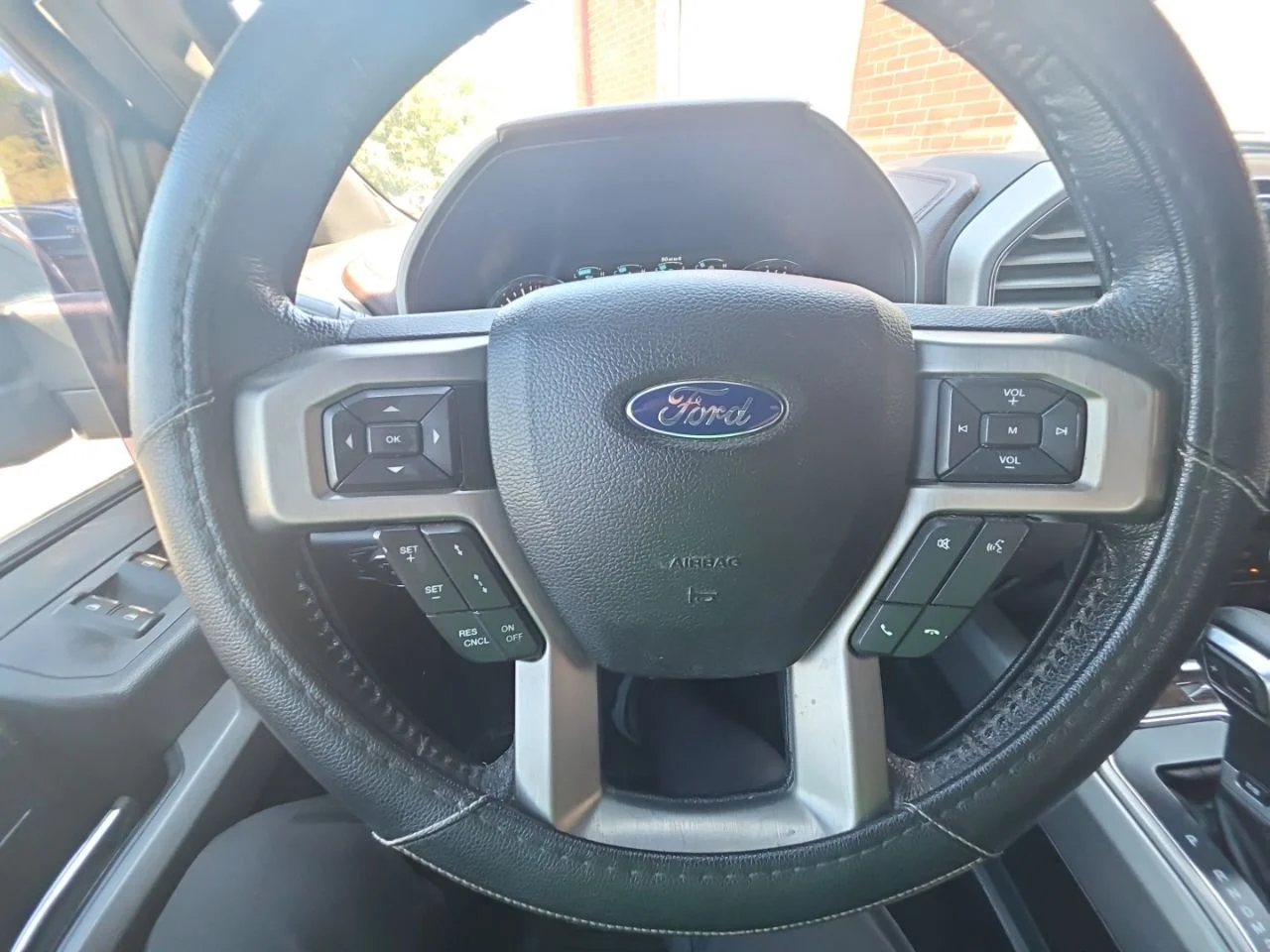 Used 2015 Black Ford Platinum image 39