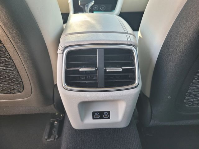 Used 2024 White Genesis 2.5T image 17