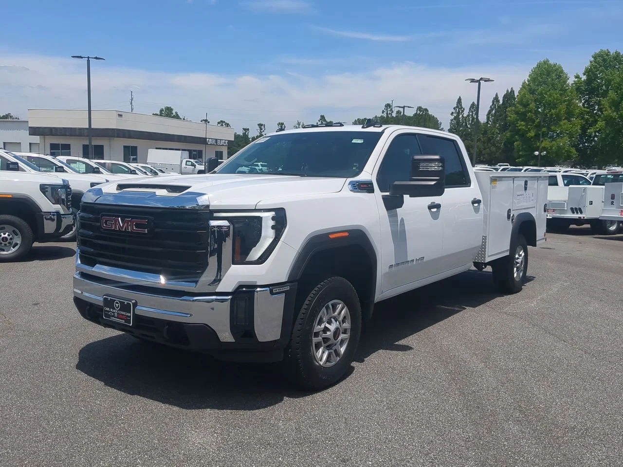 New 2026 Summit White GMC Pro image 4