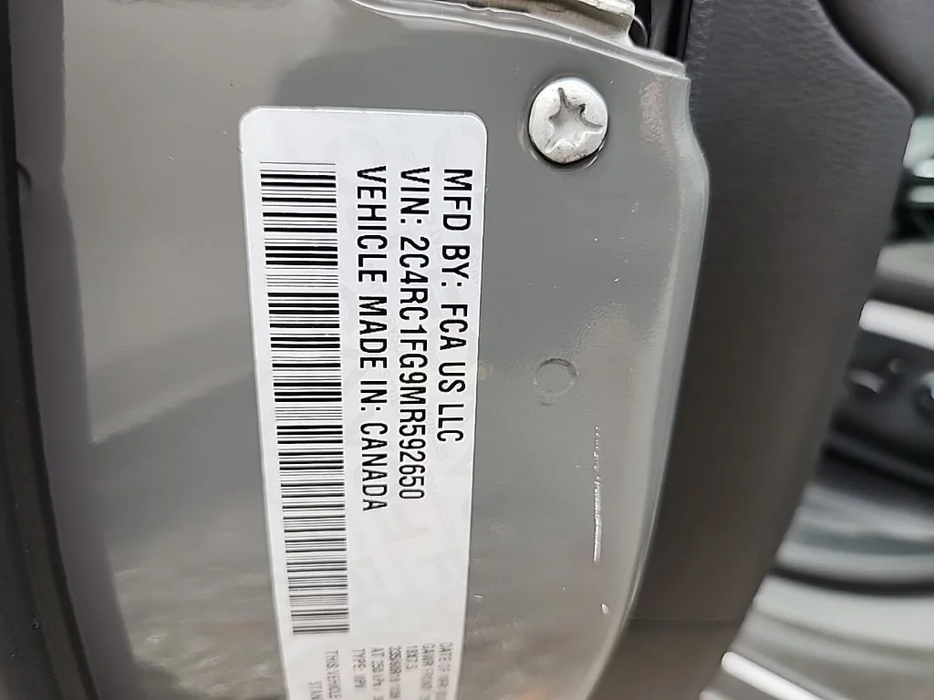 Used 2021 Ceramic Gray Clearcoat Chrysler Touring image 9