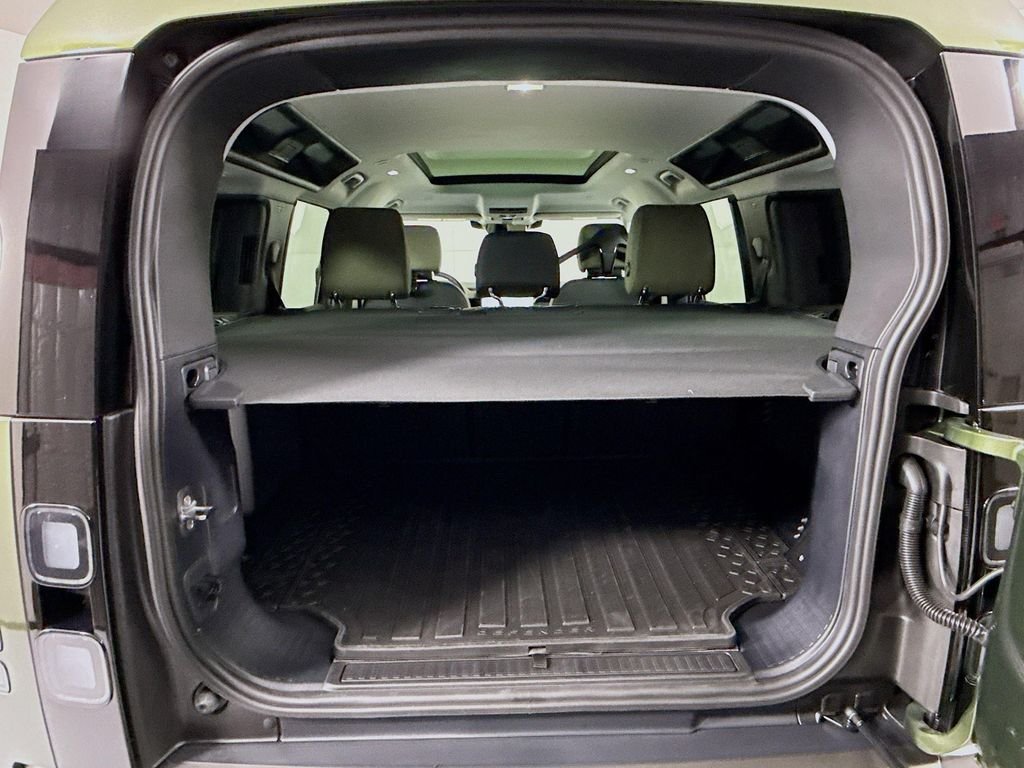 New 2026 Woolstone Green Land Rover S image 30