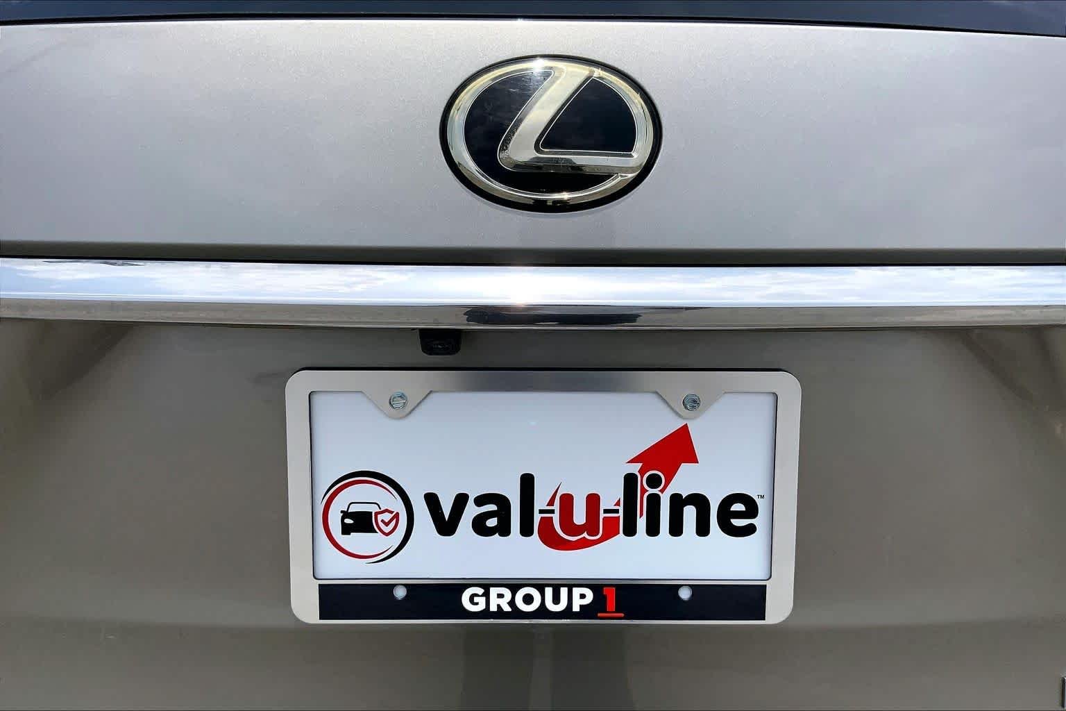 Used 2017 Atomic Silver Lexus  image 10