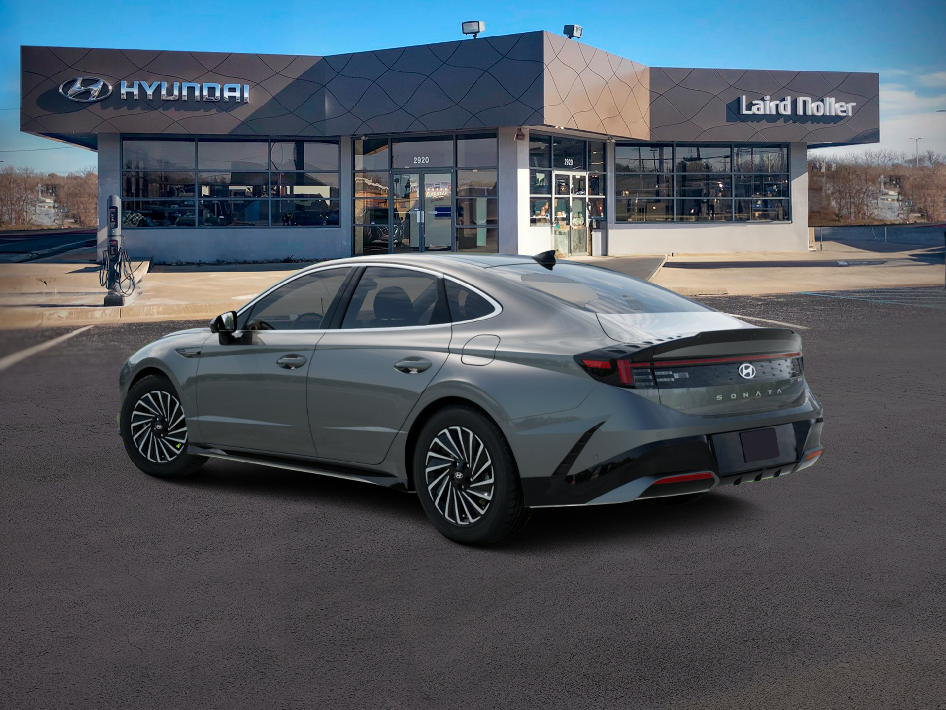 View vehicle photo 3