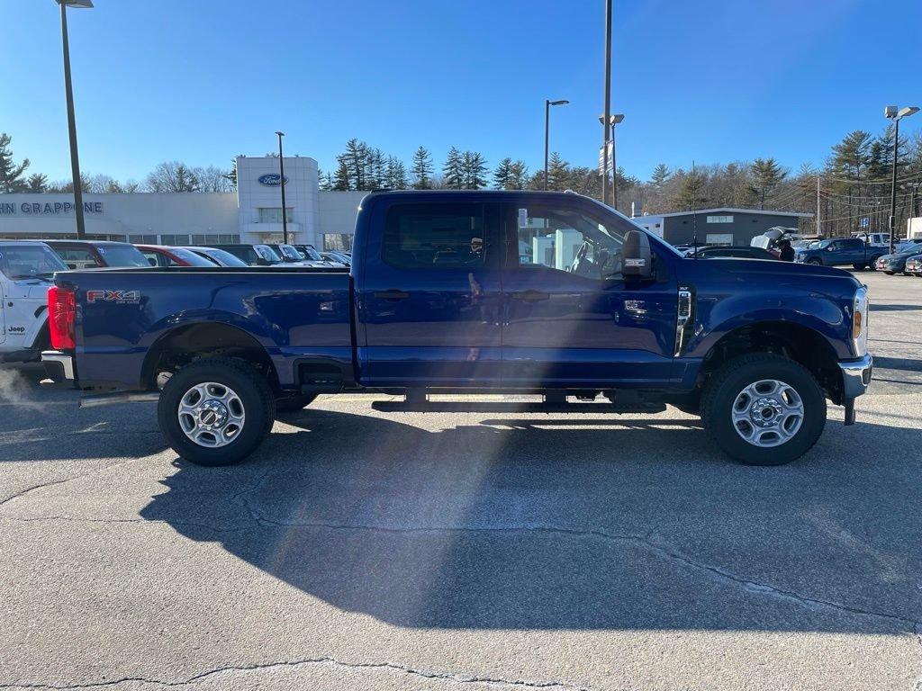 New 2026 Blue Ford XLT image 3