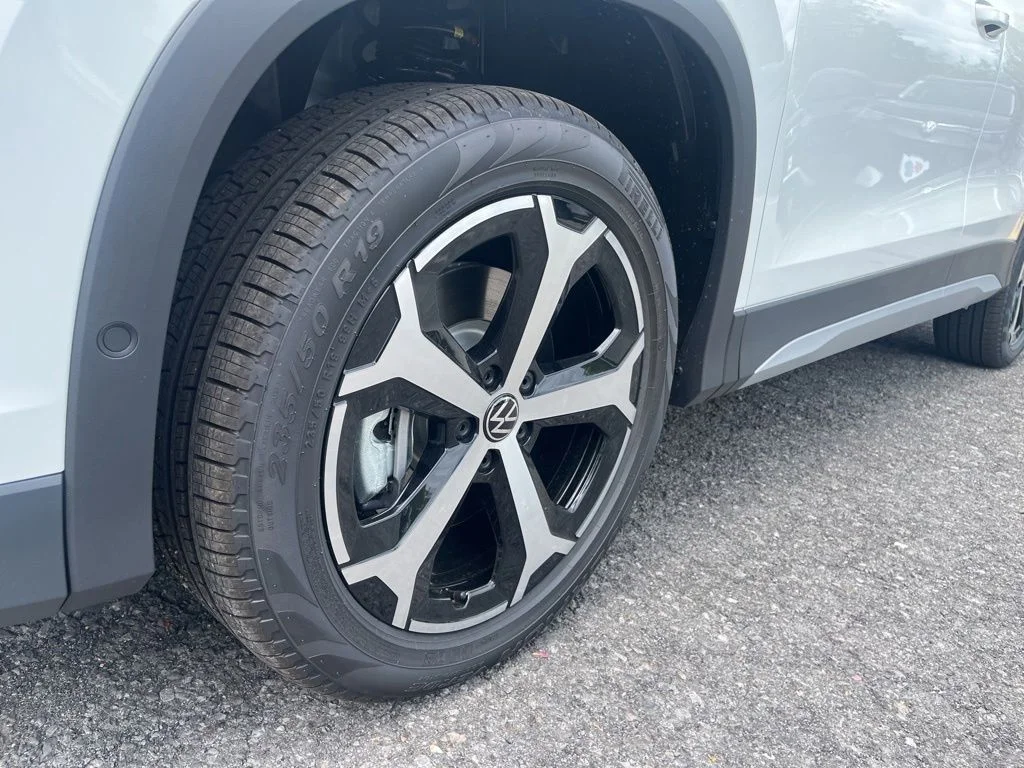 New 2026 White Volkswagen 2.0T SE image 9