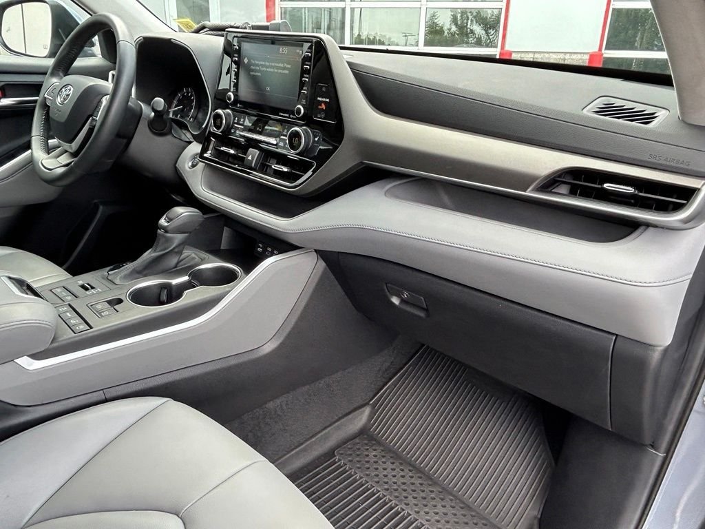 Used 2022 Moon Dust Toyota XLE image 41