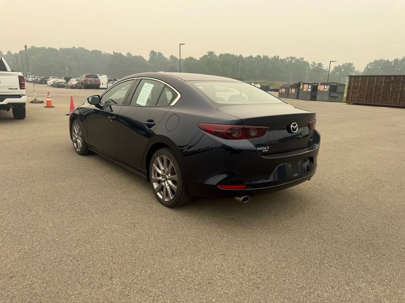 Used 2021 Blue Mazda Select image 13