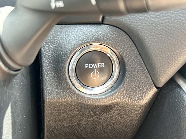 Used 2025 White Toyota XLE image 27