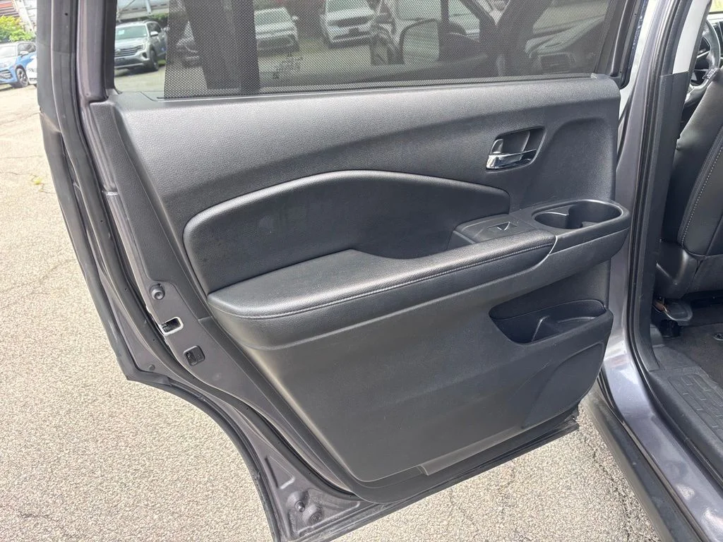 Used 2019  Honda Elite image 18