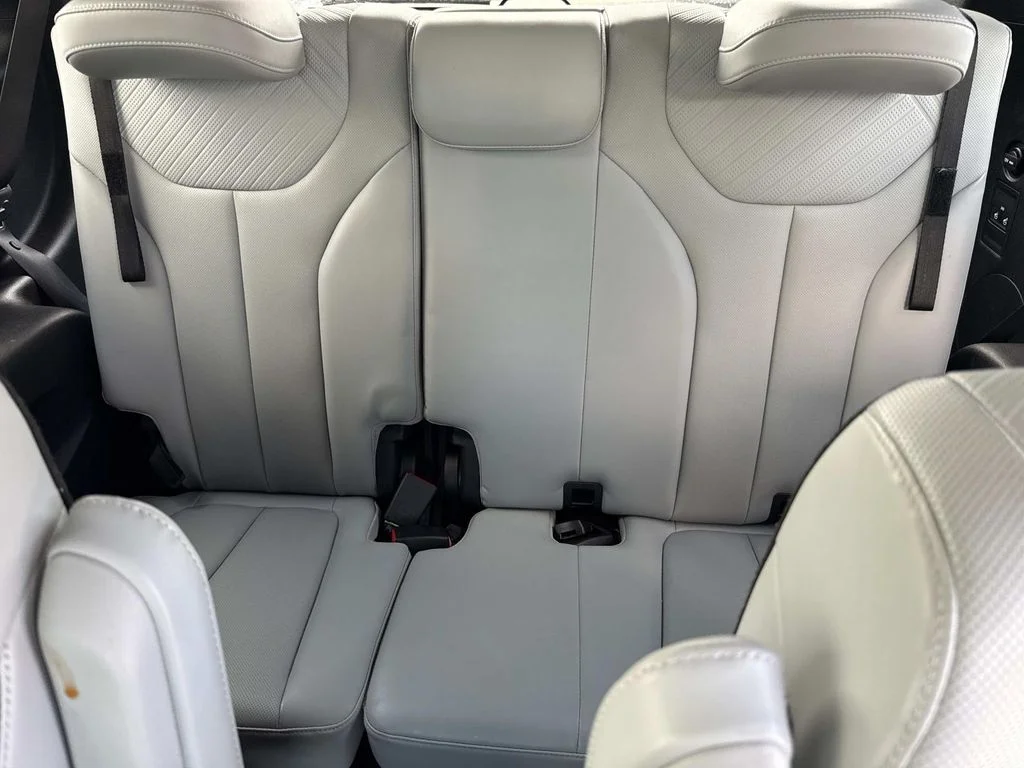 Used 2023 Black Hyundai SEL image 19