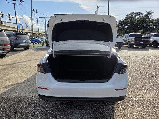 Used 2024 Platinum White Pearl Honda LX image 26