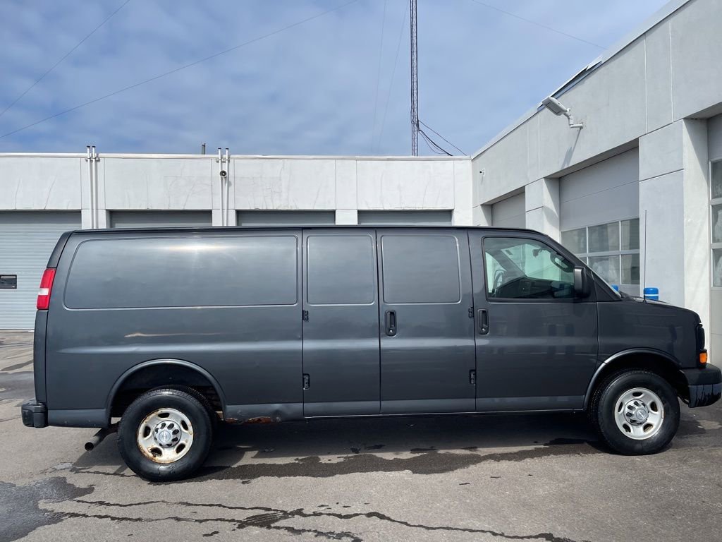 Used 2016 Cyber Gray Metallic Chevrolet 1WT image 8