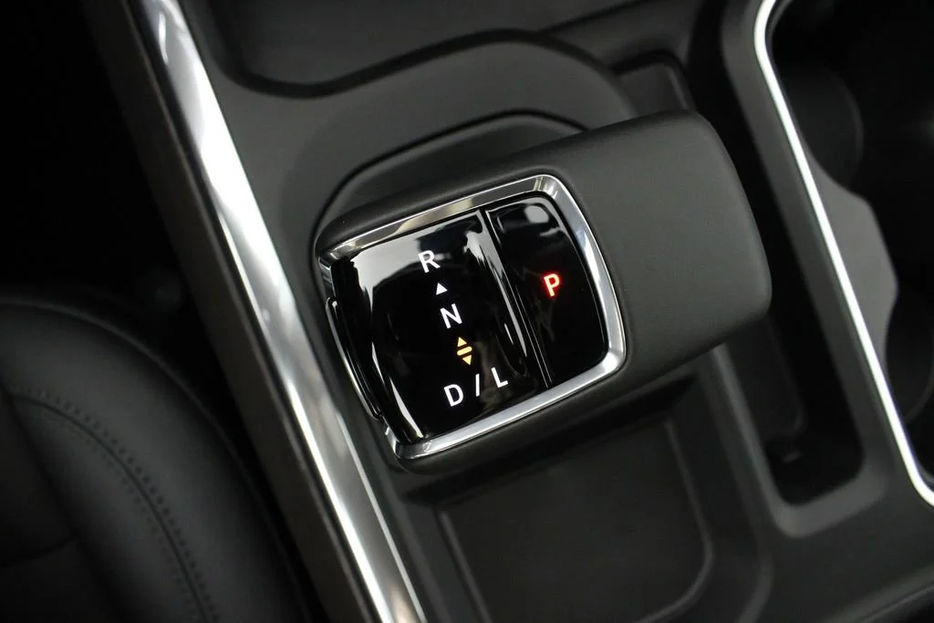 2026 GMC Sierra 1500 SLT - Photo 28