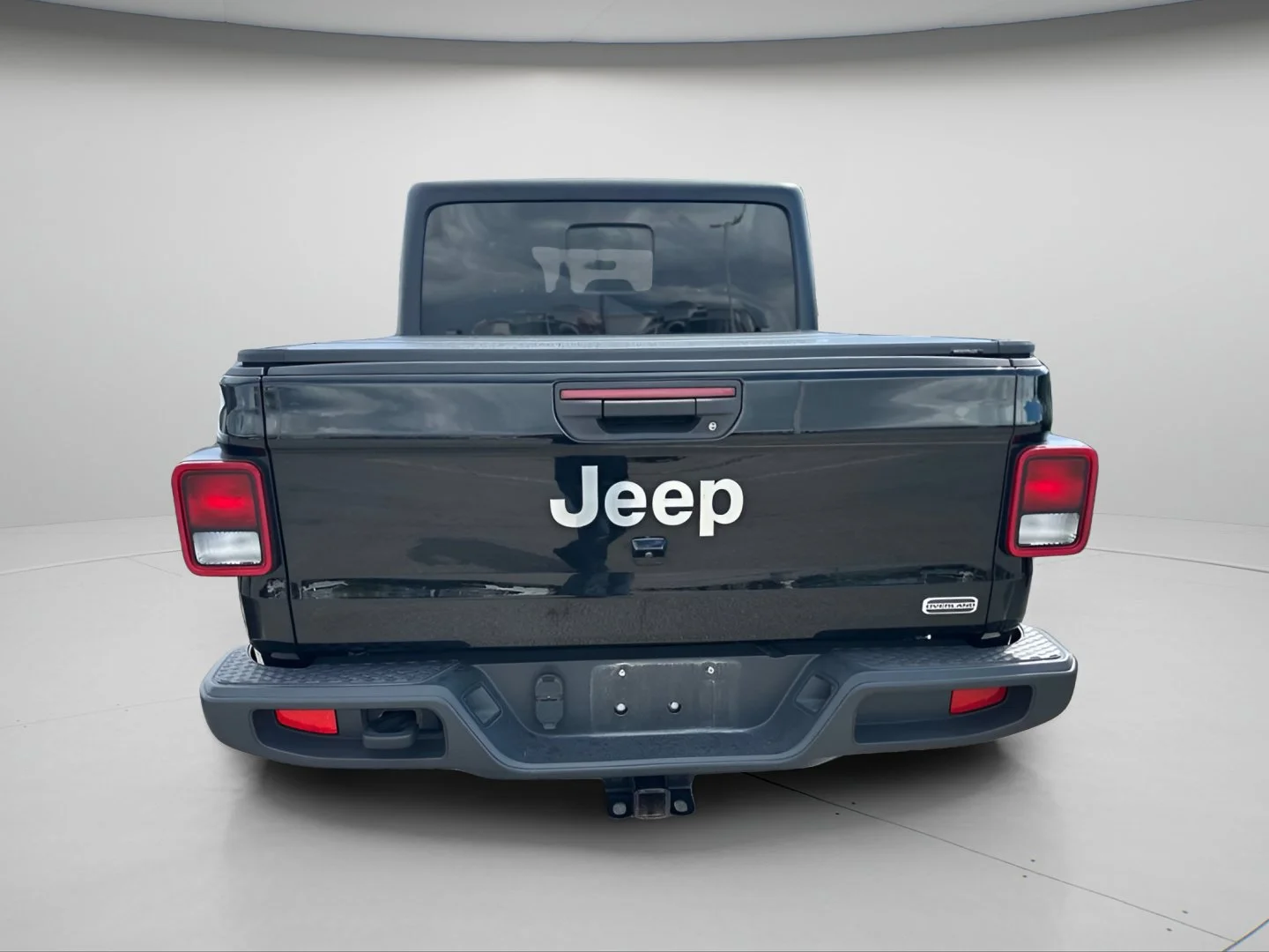 Certified Used 2022 Black Clearcoat Jeep Overland image 9