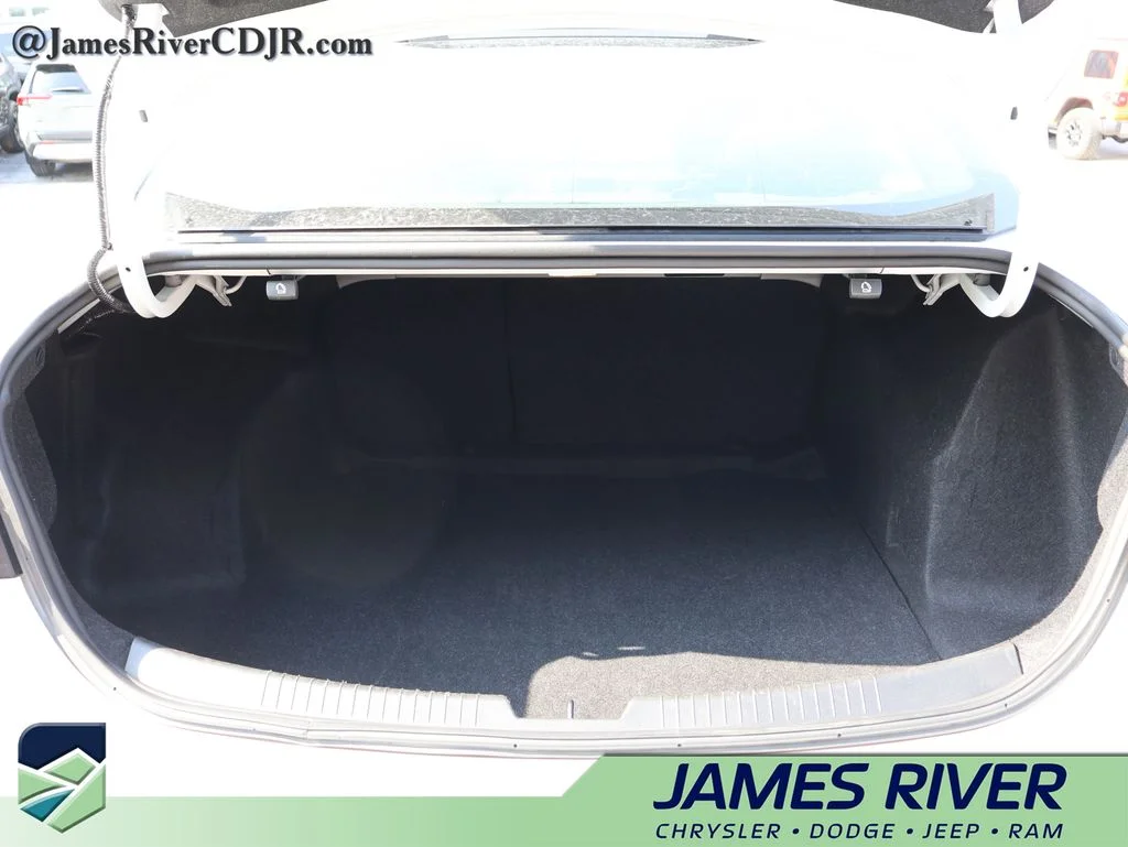 Used 2024 White Chevrolet LT image 14