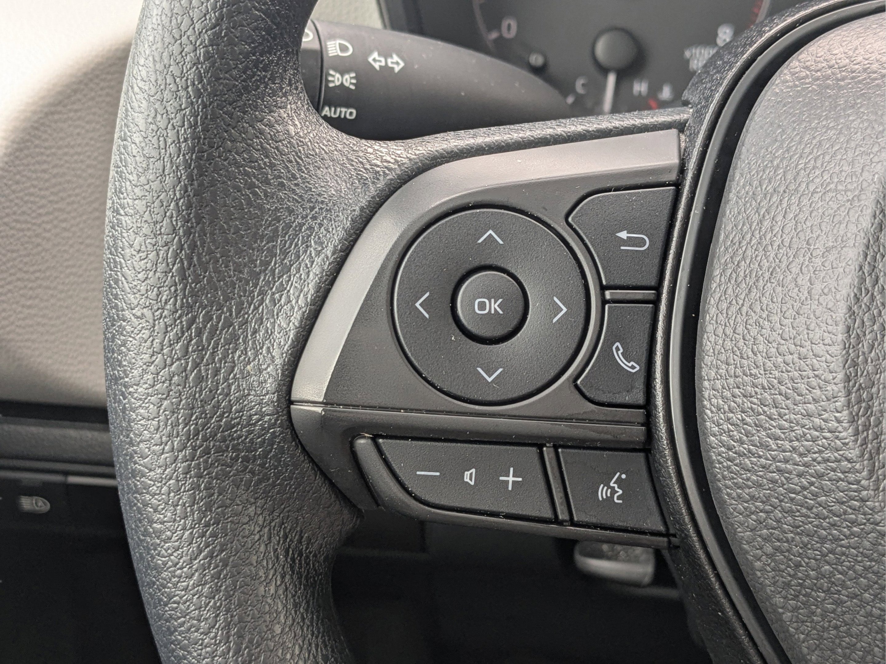2024 Toyota Corolla LE - Photo 23