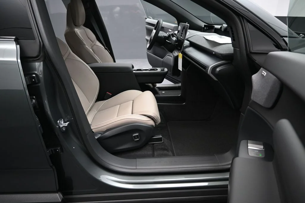 New 2027 Forest Lake Volvo Ultra image 23