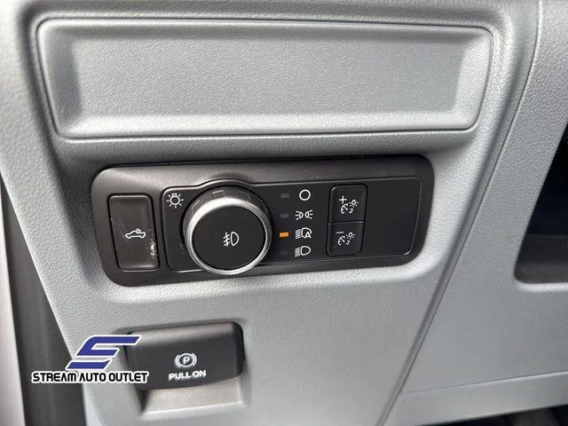 Used 2022 White Ford XLT image 12