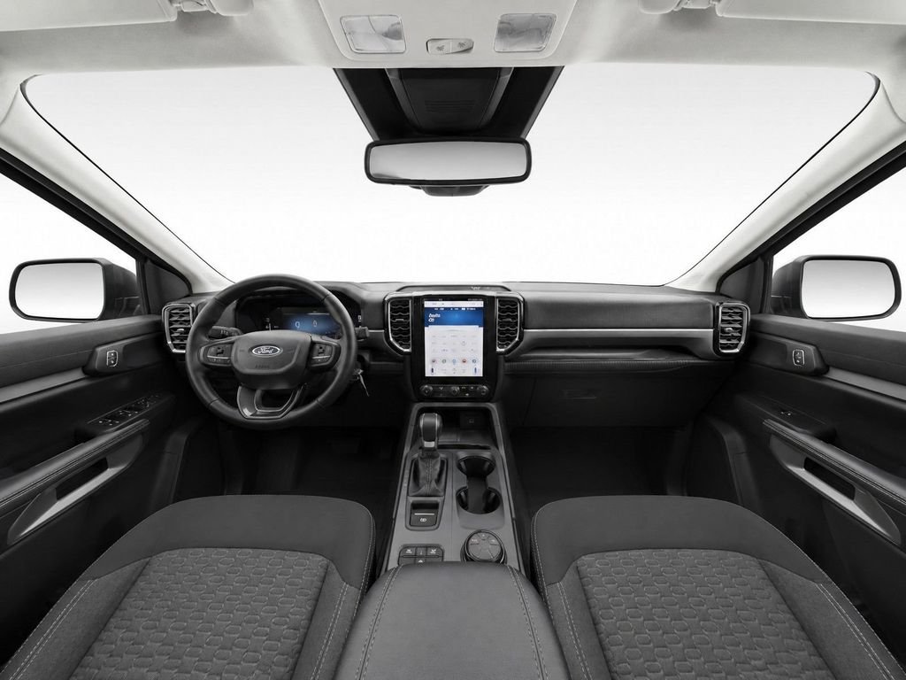 Used 2025 Carbonized Gray Metallic Ford XLT image 9
