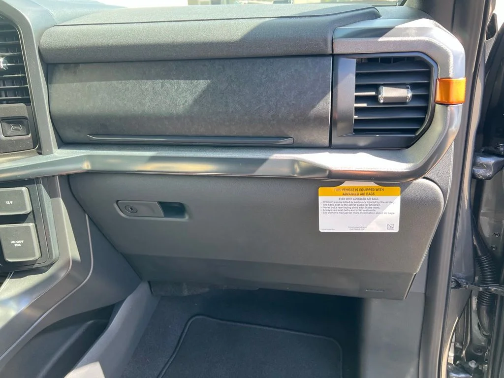 New 2026 Carbonized Gray Metallic Ford Tremor® image 27