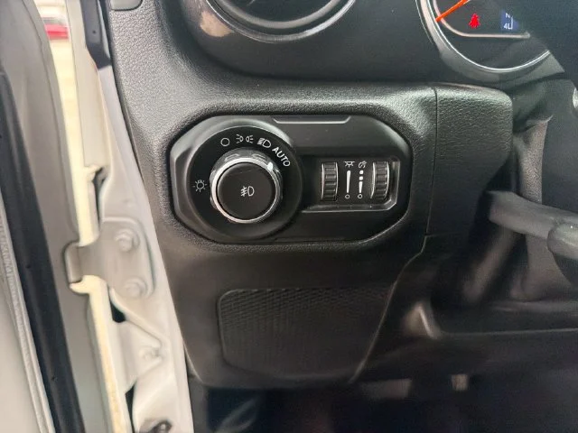 Used 2020 White Jeep Unlimited Sport Altitude image 19