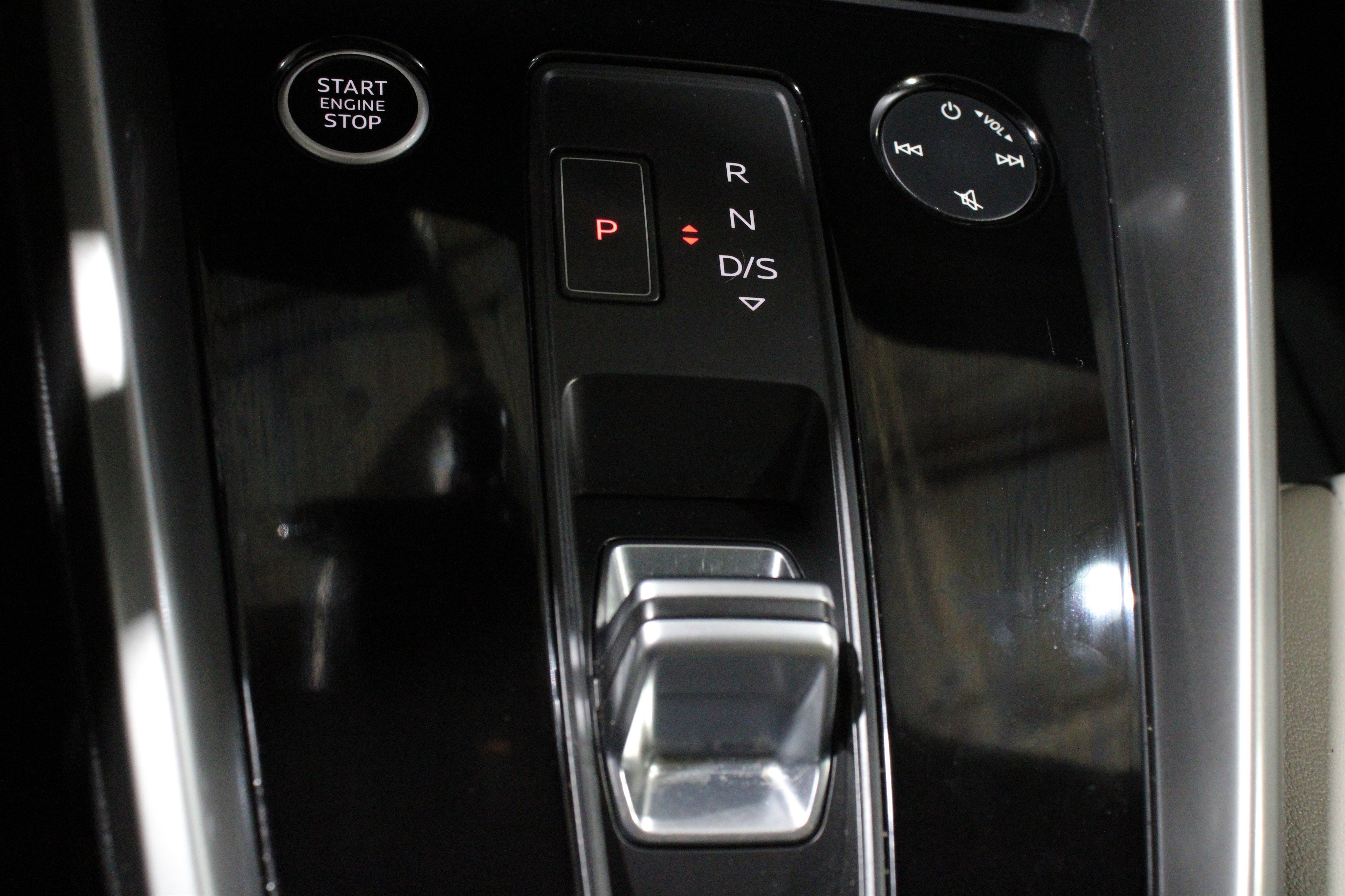 Used 2022 Glacier White Metallic Audi Premium Plus image 21