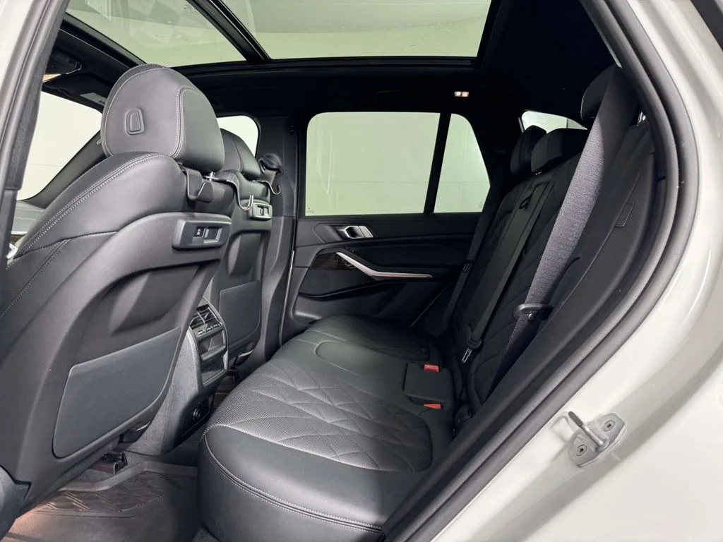 Certified Used 2023 White BMW xDrive40i image 33