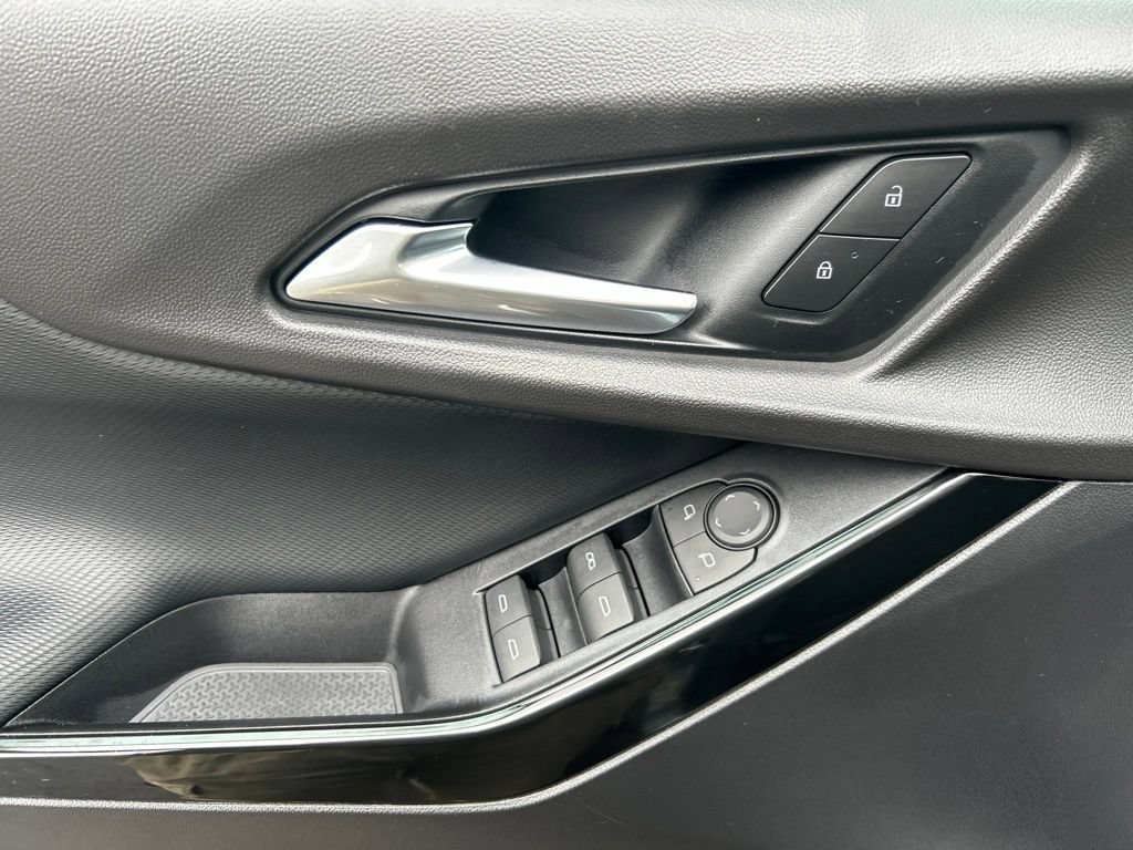 2027 Chevrolet Equinox LT - Photo 11