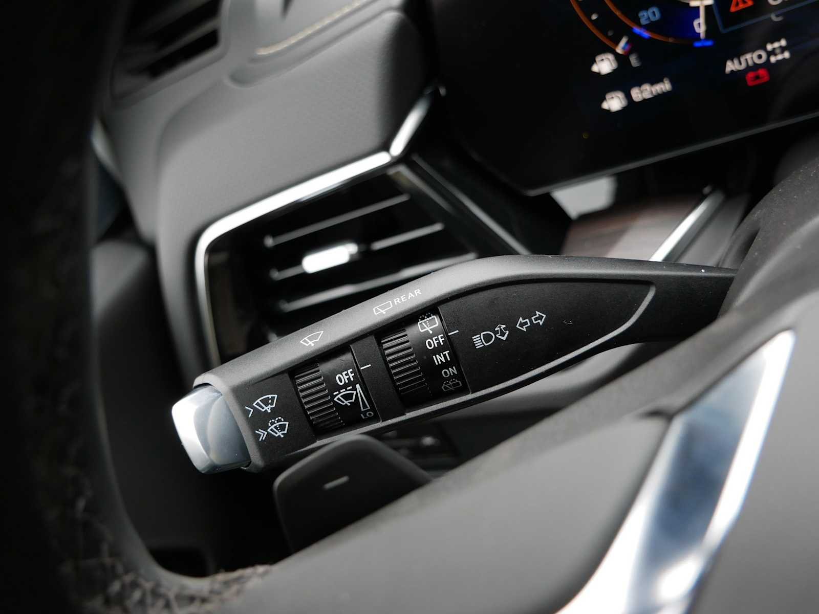 2026 Chevrolet Suburban Premier - Photo 24