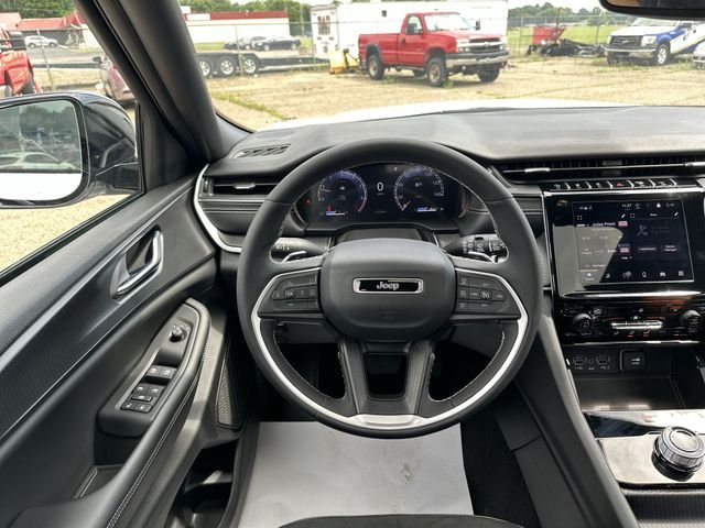 Used 2024 White Jeep Altitude X image 13