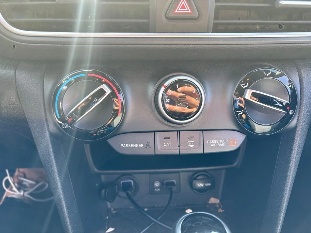 Used 2019 Orange Hyundai SEL image 15