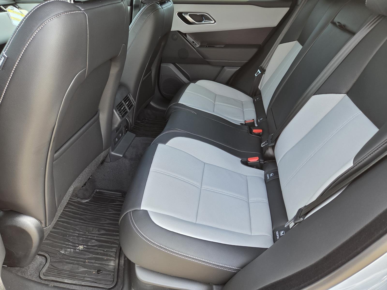 New 2026 Arroios Grey Land Rover Belgravia Edition image 35