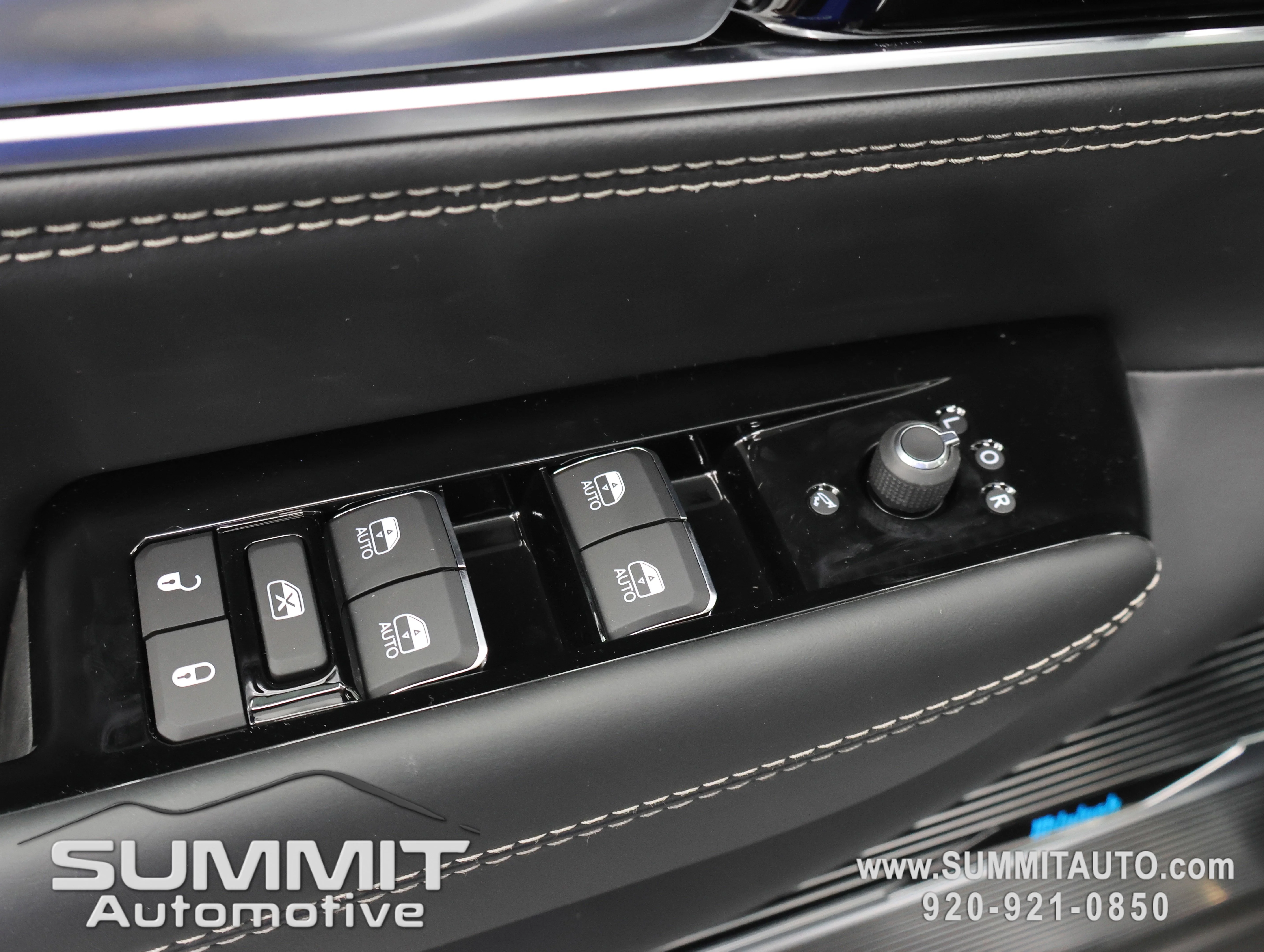 New 2026 Silver-Zynith Exterior Paint Jeep Summit Obsidian image 49