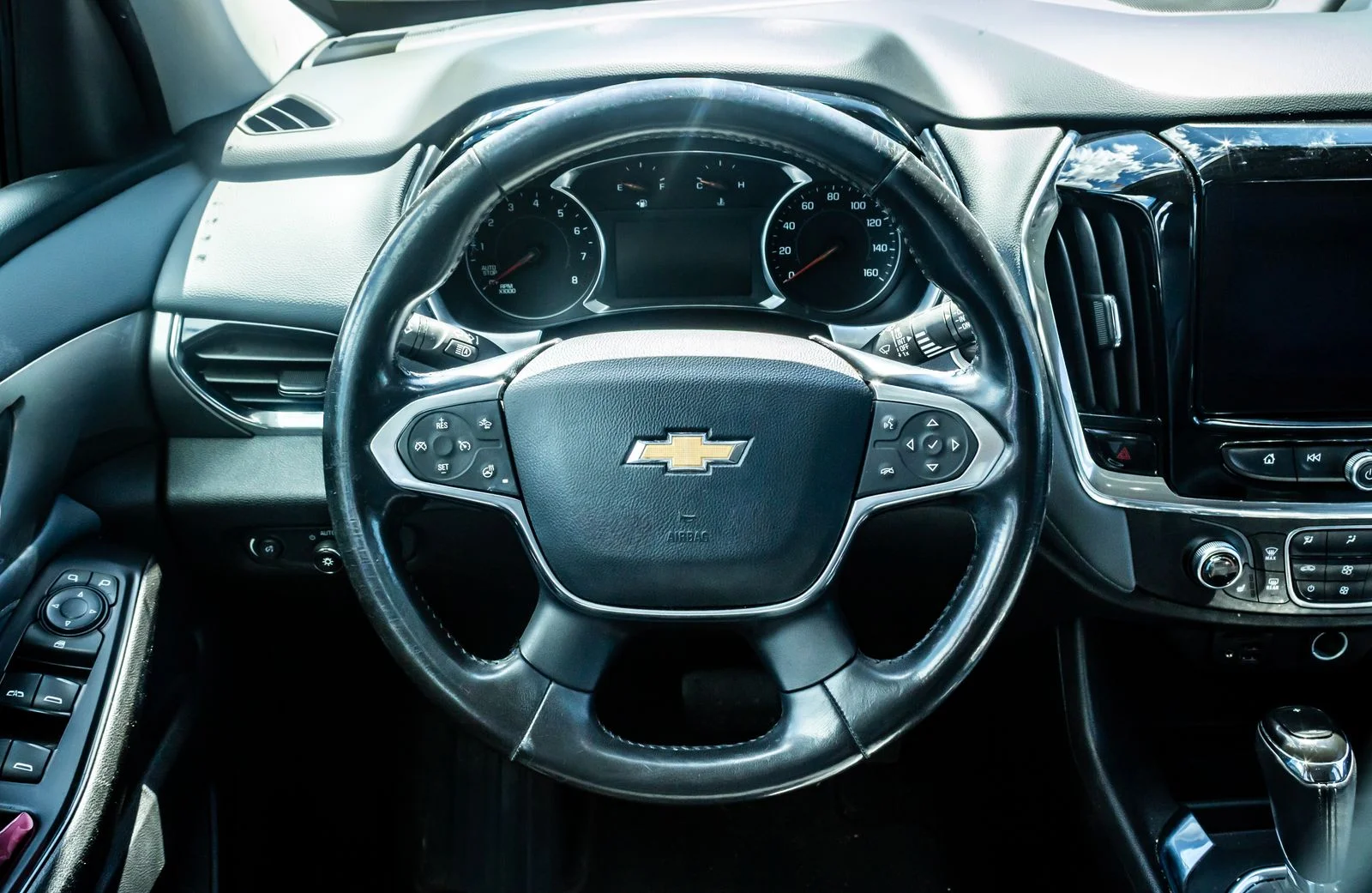 Used 2020 Gray Chevrolet 3LT image 17