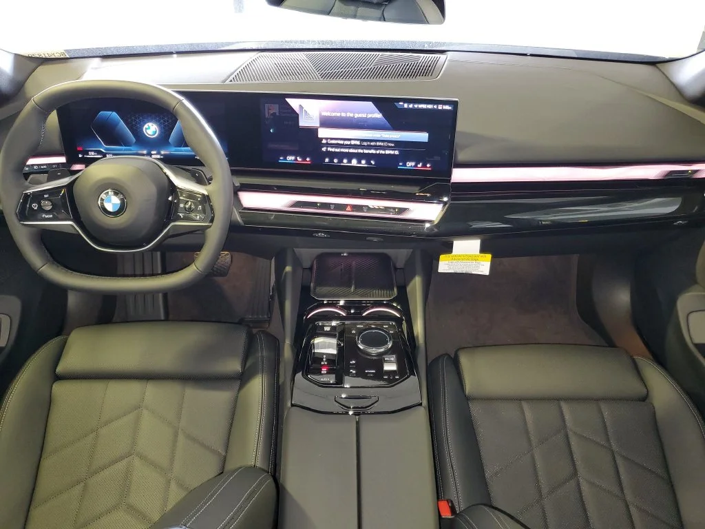 Used 2027 Dark Graphite Metallic BMW 530i image 13