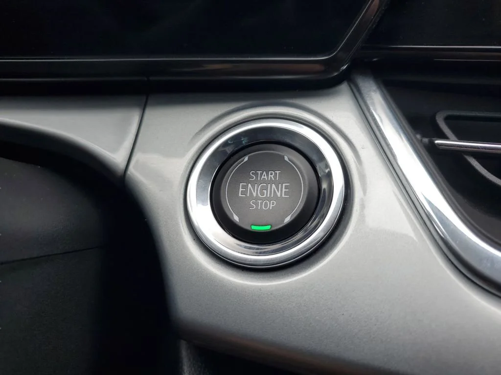 Used 2024 Summit White Chevrolet LT image 22