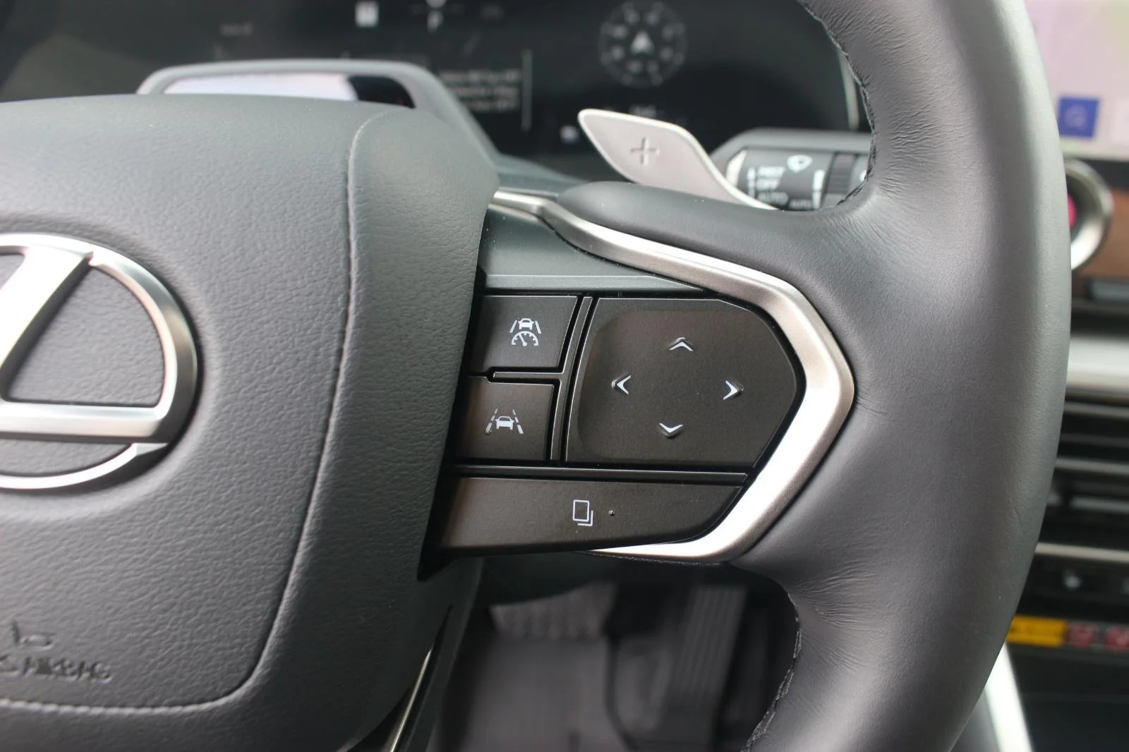 Used 2026 Silver Lexus TX 550h+ Luxury image 23
