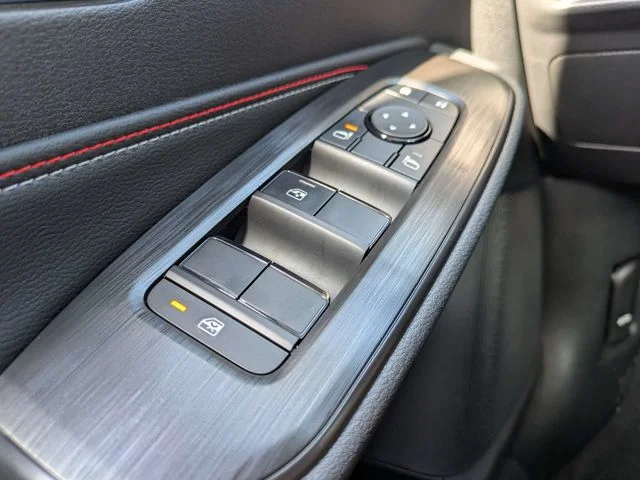 New 2027 Atlantic Gray Metallic / Super Black Two-tone Nissan SR image 22