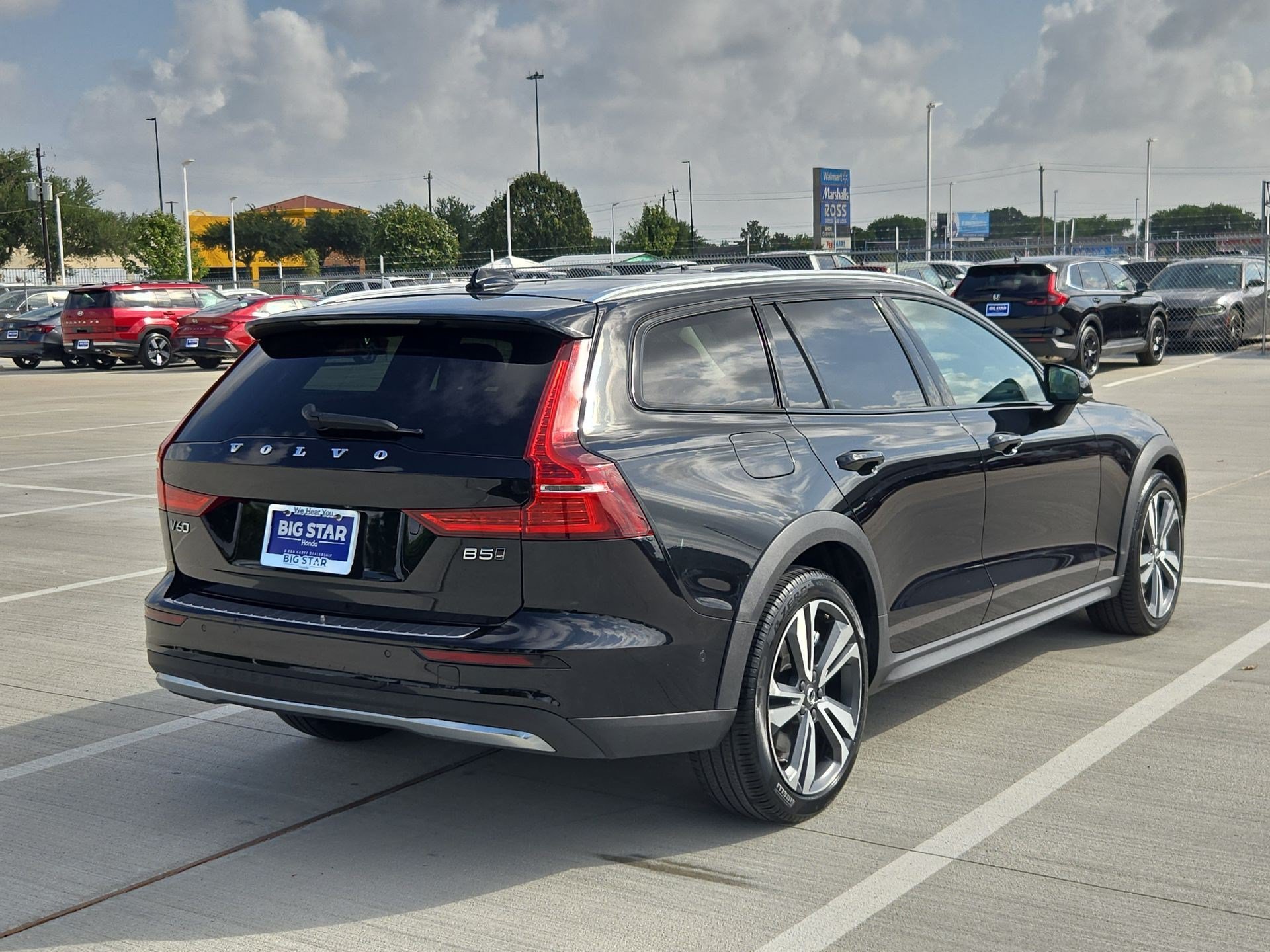 2025 Volvo V60 Cross Country