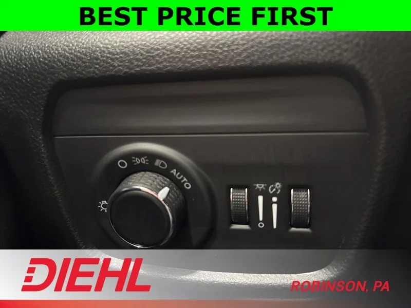 New 2026 Velvet Red Pearl-Coat Exterior Paint Jeep Laredo X image 23