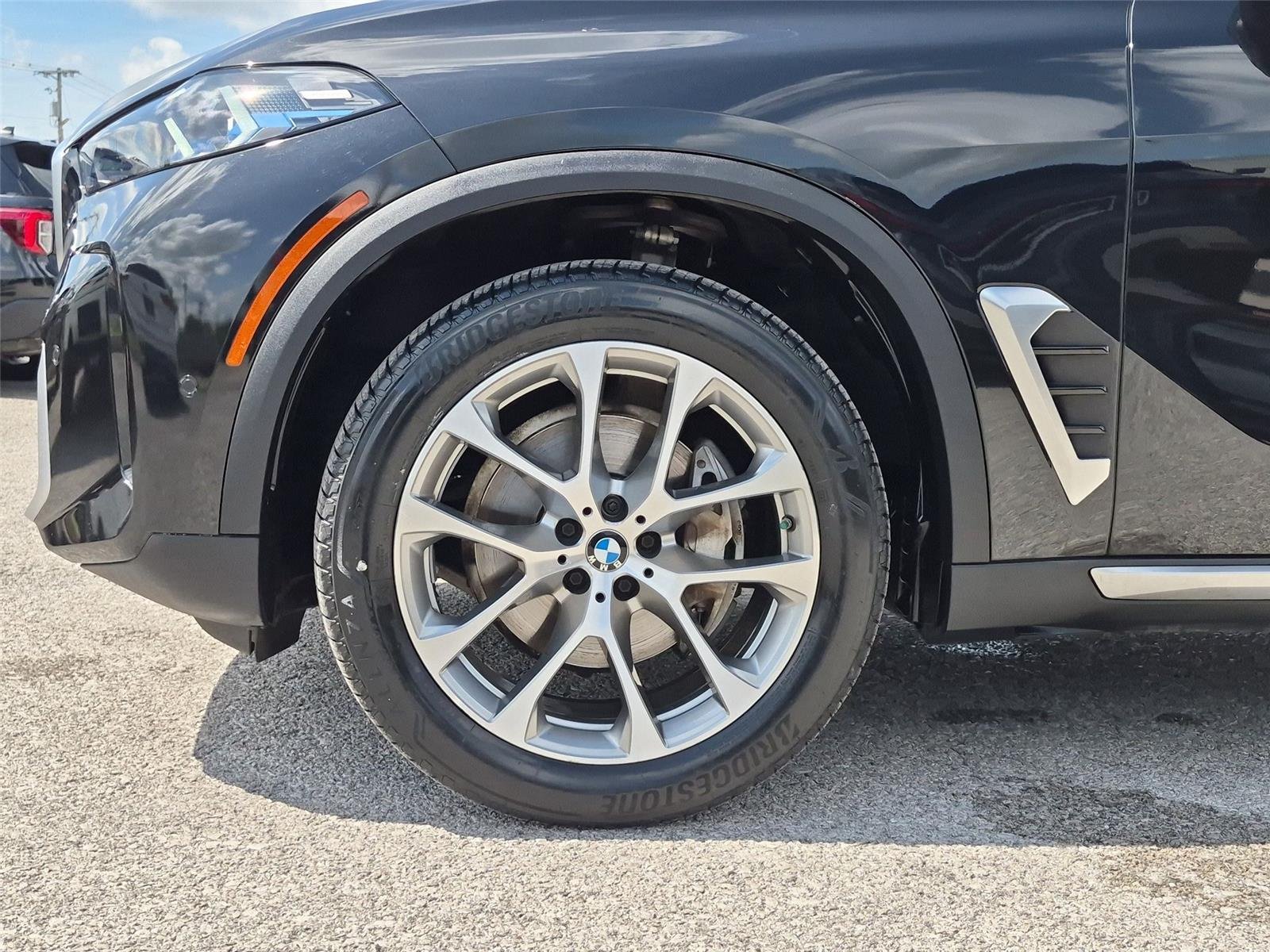Used 2024 Black Sapphire Metallic BMW xDrive40i image 10