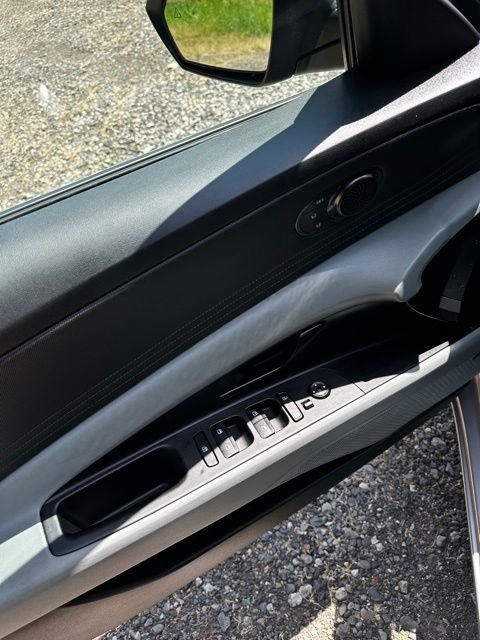 2024 Hyundai Elantra Limited - Photo 13