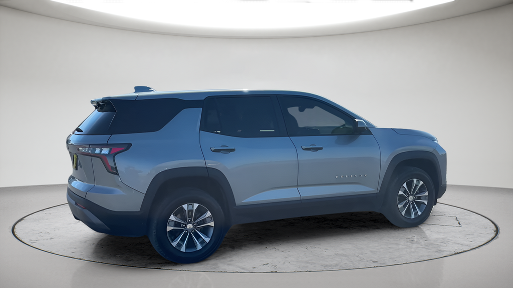 Used 2025 Gray Chevrolet LT image 4