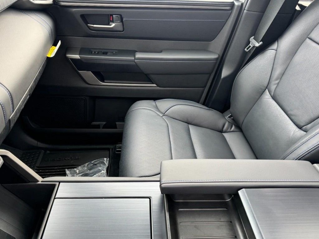 2026 Toyota Tundra Platinum - Photo 12