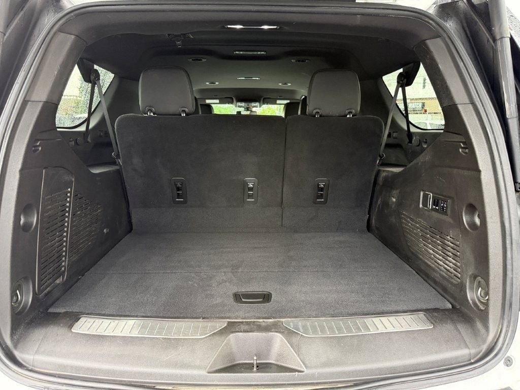 Used 2021 SUMMIT WHITE Chevrolet Z71 image 22