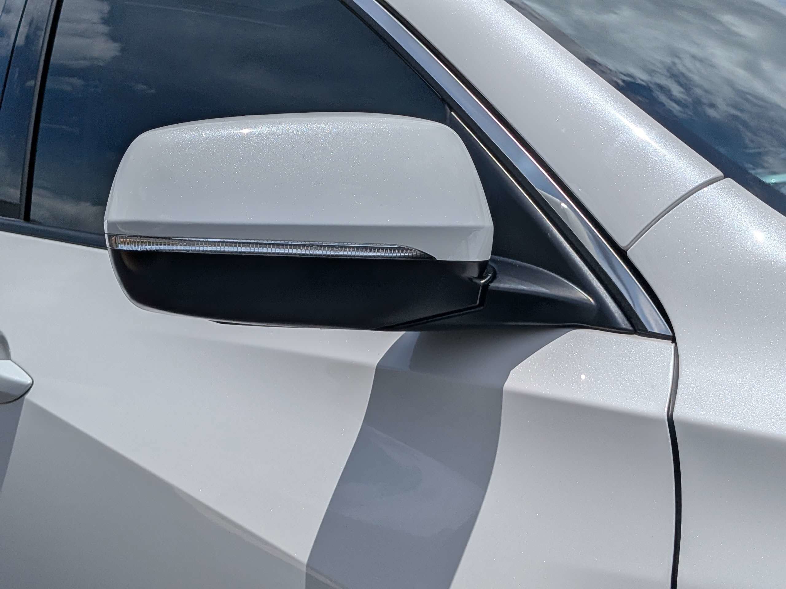 Used 2024 Platinum White Pearl Acura SH-AWD image 42